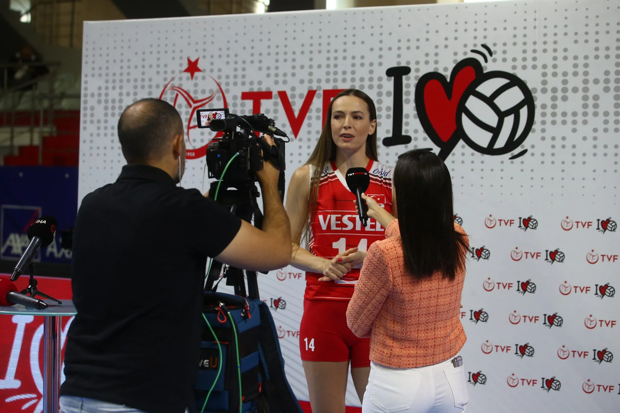 Kaptan Eda Erdem Dündar ve Giovanni Guidetti