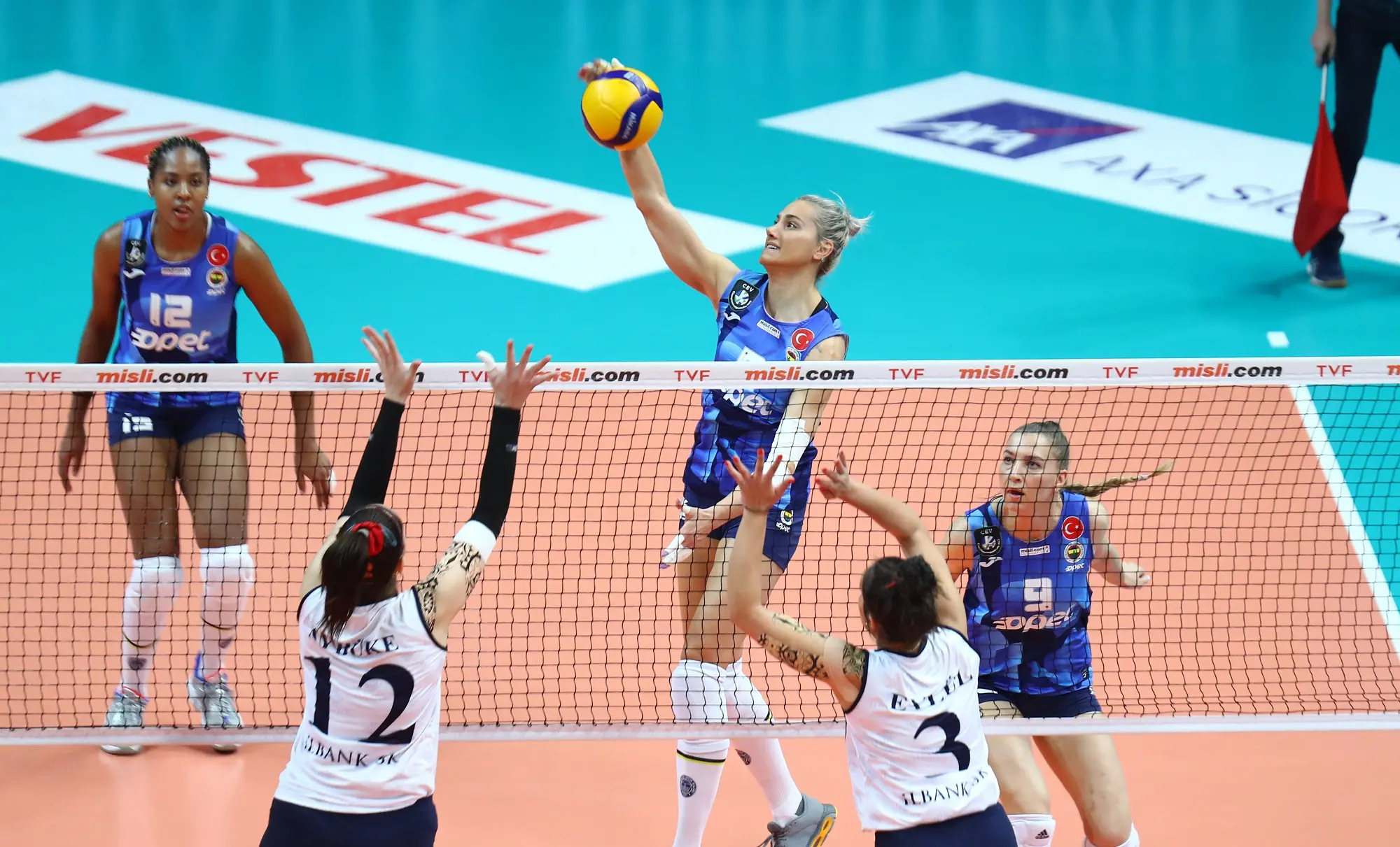 Sultanlar Ligi 12. Hafta İlbank Fenerbahçe Opet