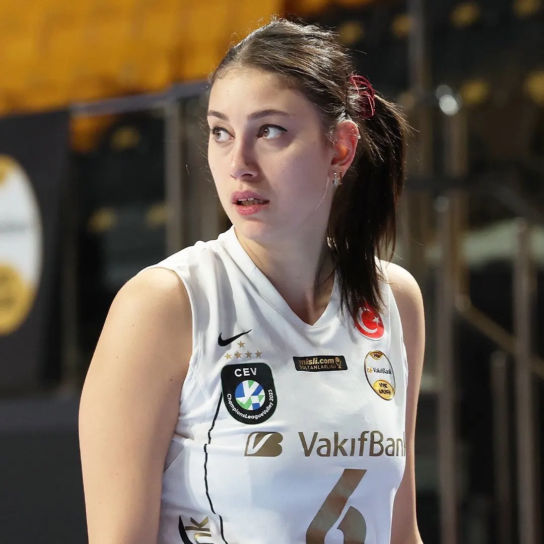 Misli.com Sultanlar Ligi'nde 14. Hafta Kübra Akman