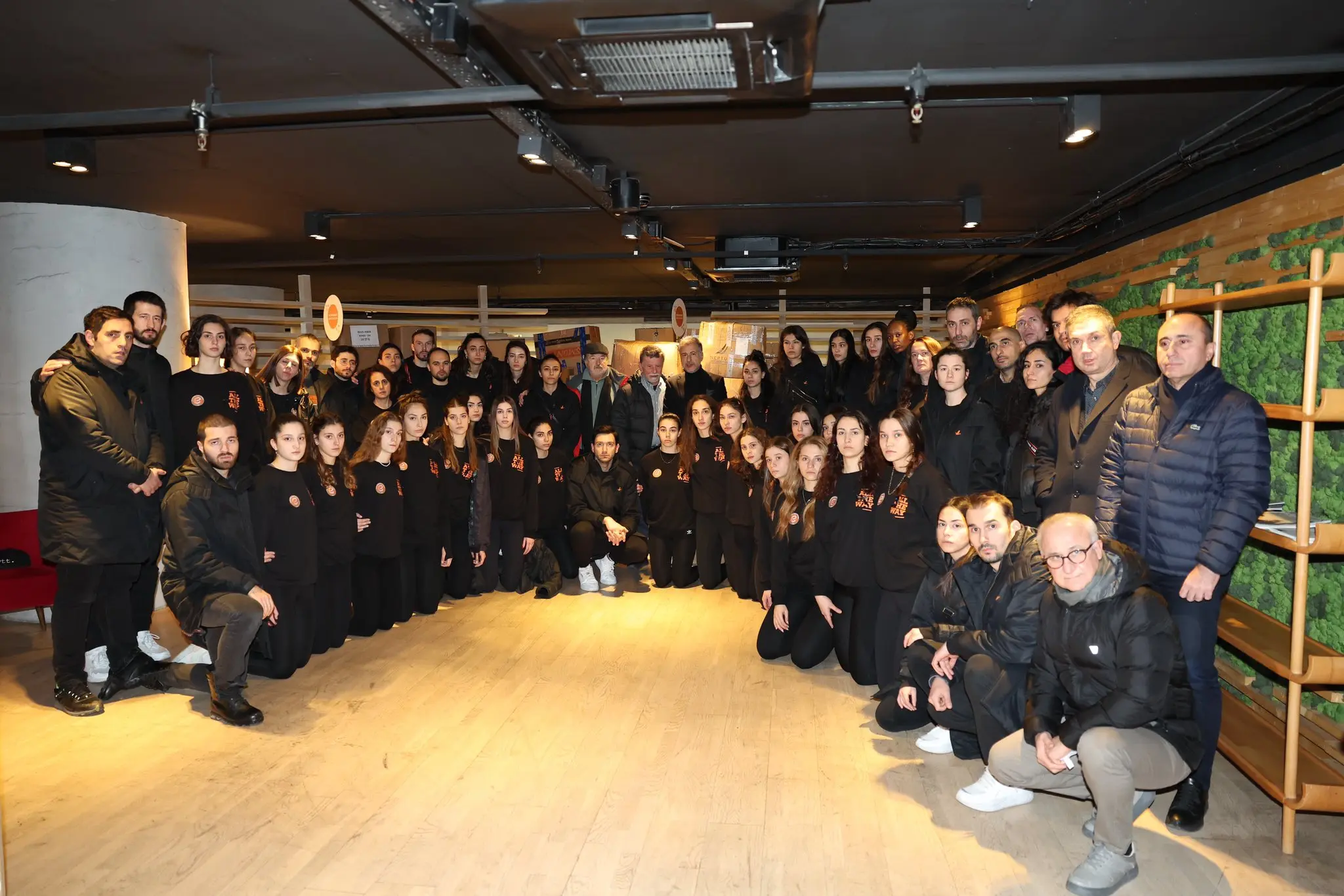 Eczacıbaşı Dynavit Ekibi Kampanya