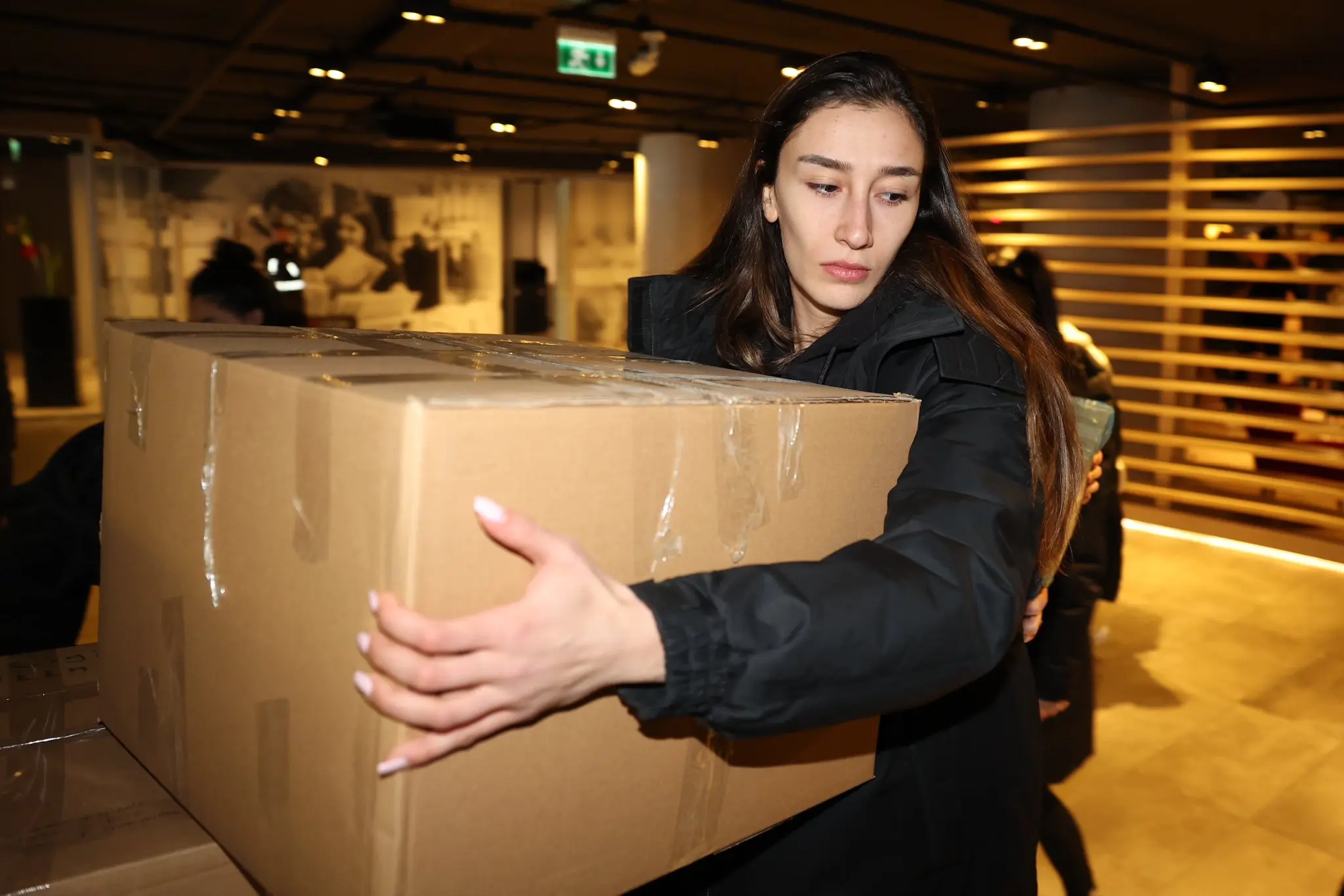 Eczacıbaşı Dynavit Hande Baladin Yardım Kampanyası