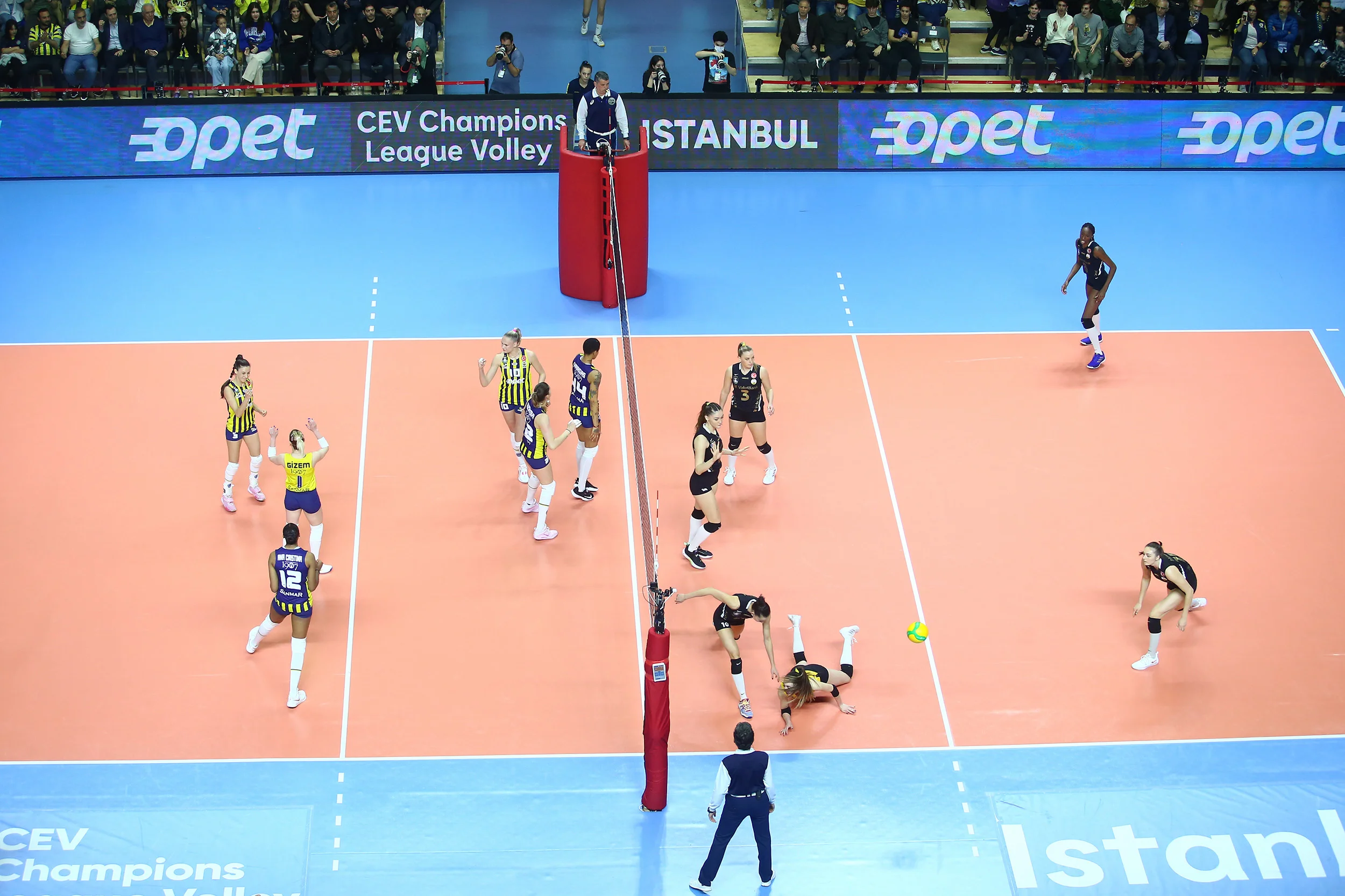 CEV Şampiyonlar Ligi Fenerbahçe Opet-VakıfBank 13 Nisan 2023