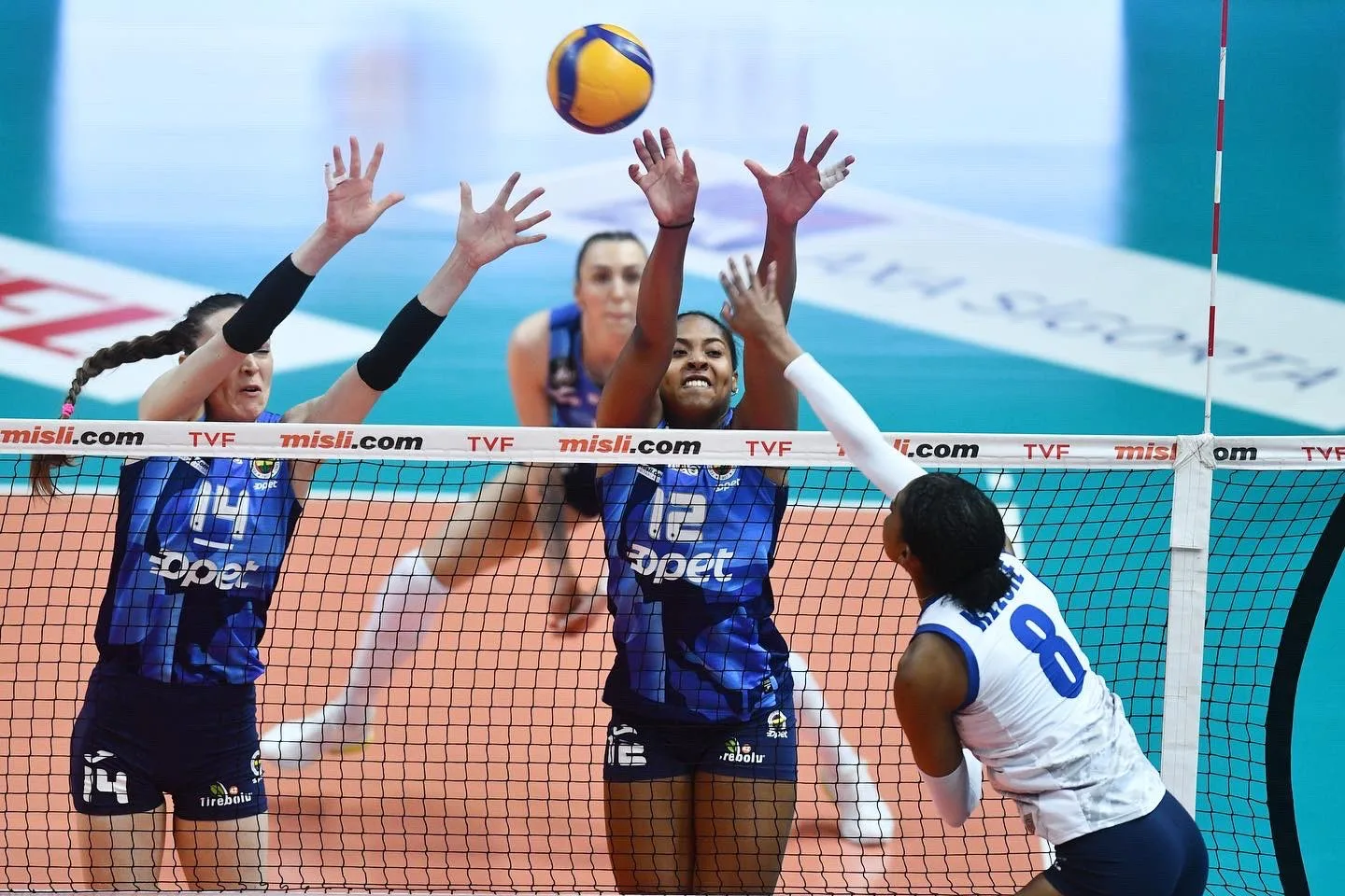 Eda Erdem ve Ana Cristina 15 Nisan 2023