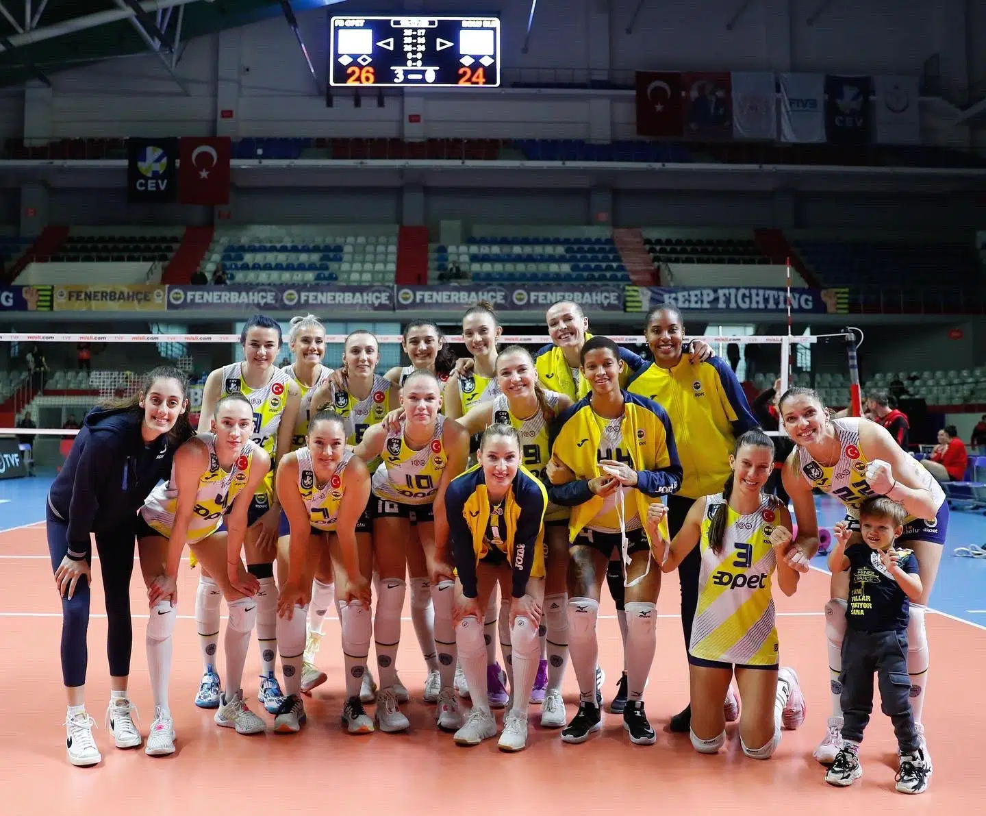 Fenerbahçe Opet Galibiyet Pozu Sultanlar Ligi'nde 23. Hafta