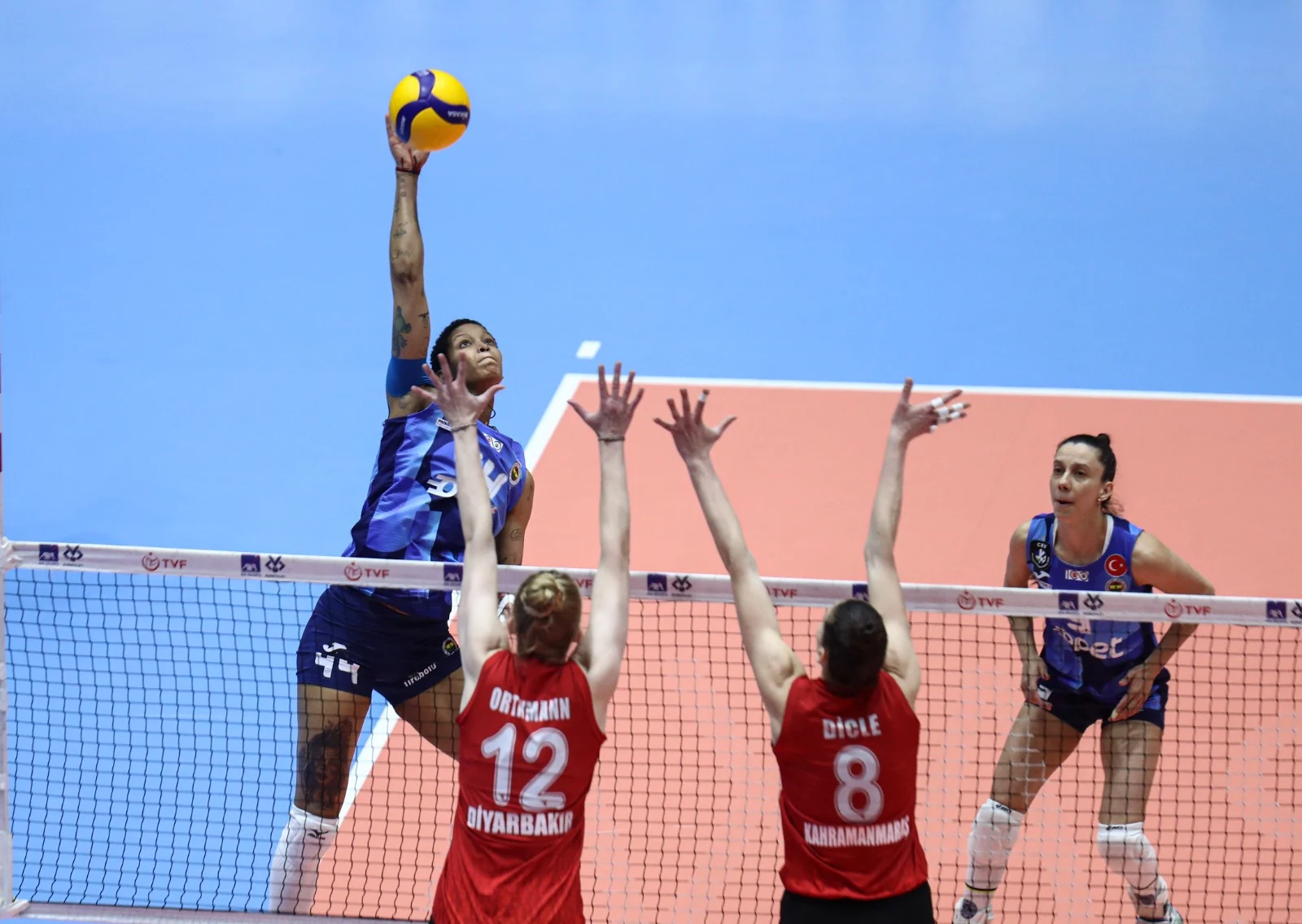 Melissa Vargas 29 Nisan 2023