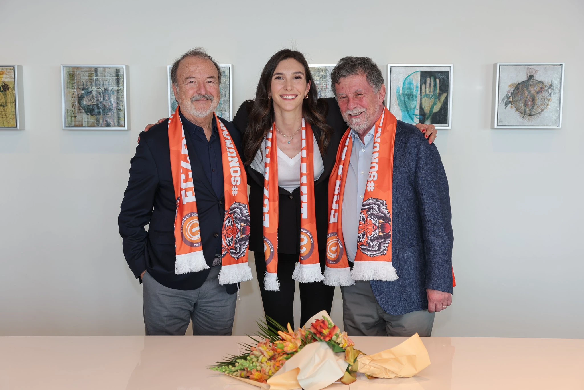 Naz Aydemir Akyol 2023 Eczacıbaşı Dynavit