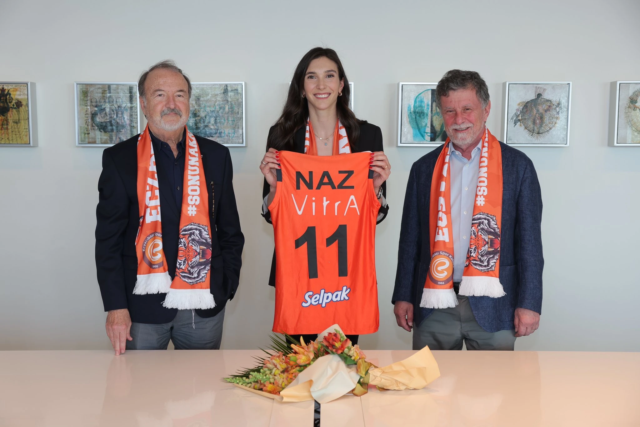 Naz Aydemir Akyol Eczacıbaşı Dynavit 2023