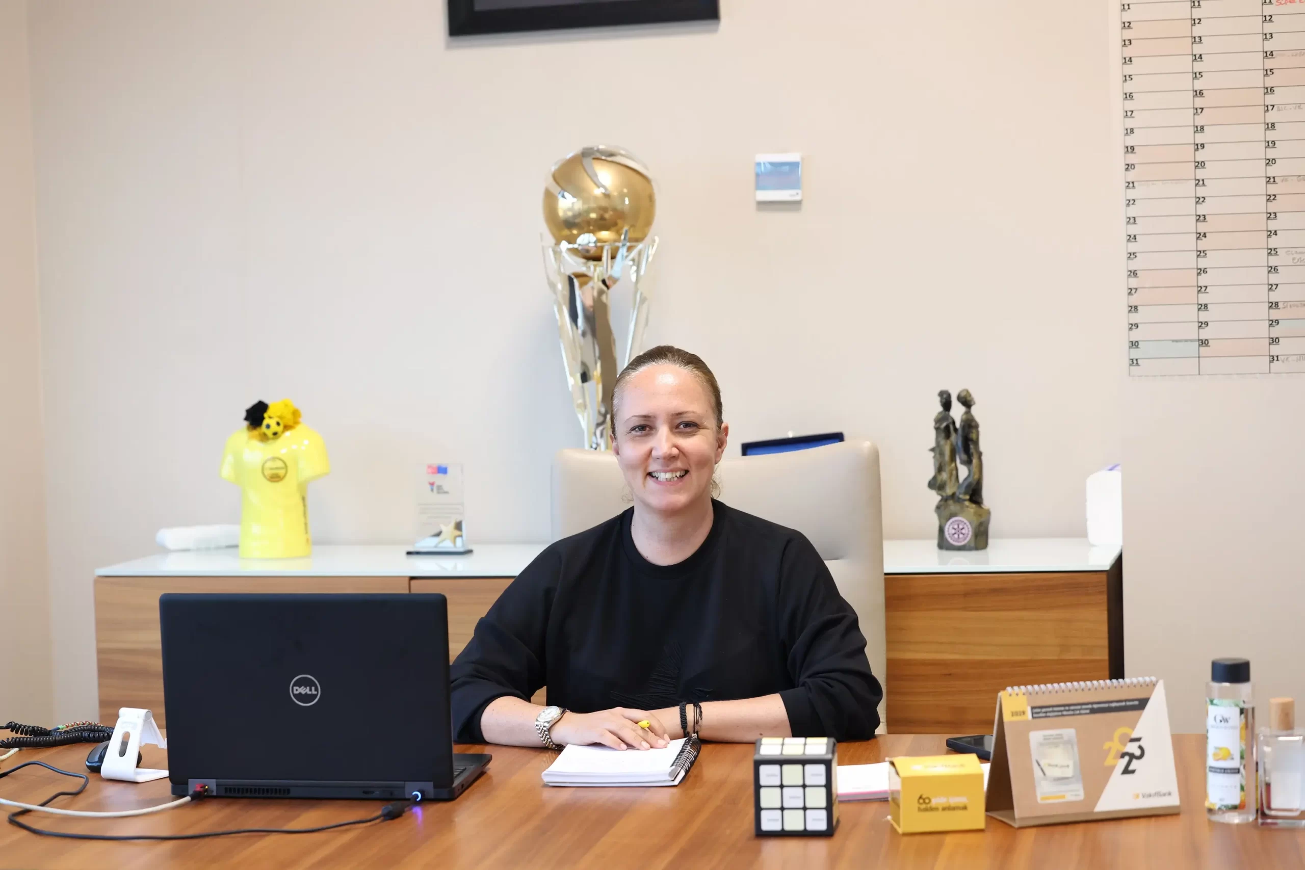 2023-24 Banu Can Schürman