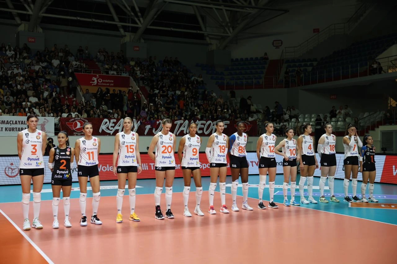 Eczacıbaşı Dynavit, Vodafone Sultanlar Ligi'ni Galibiyetle Açtı 4
