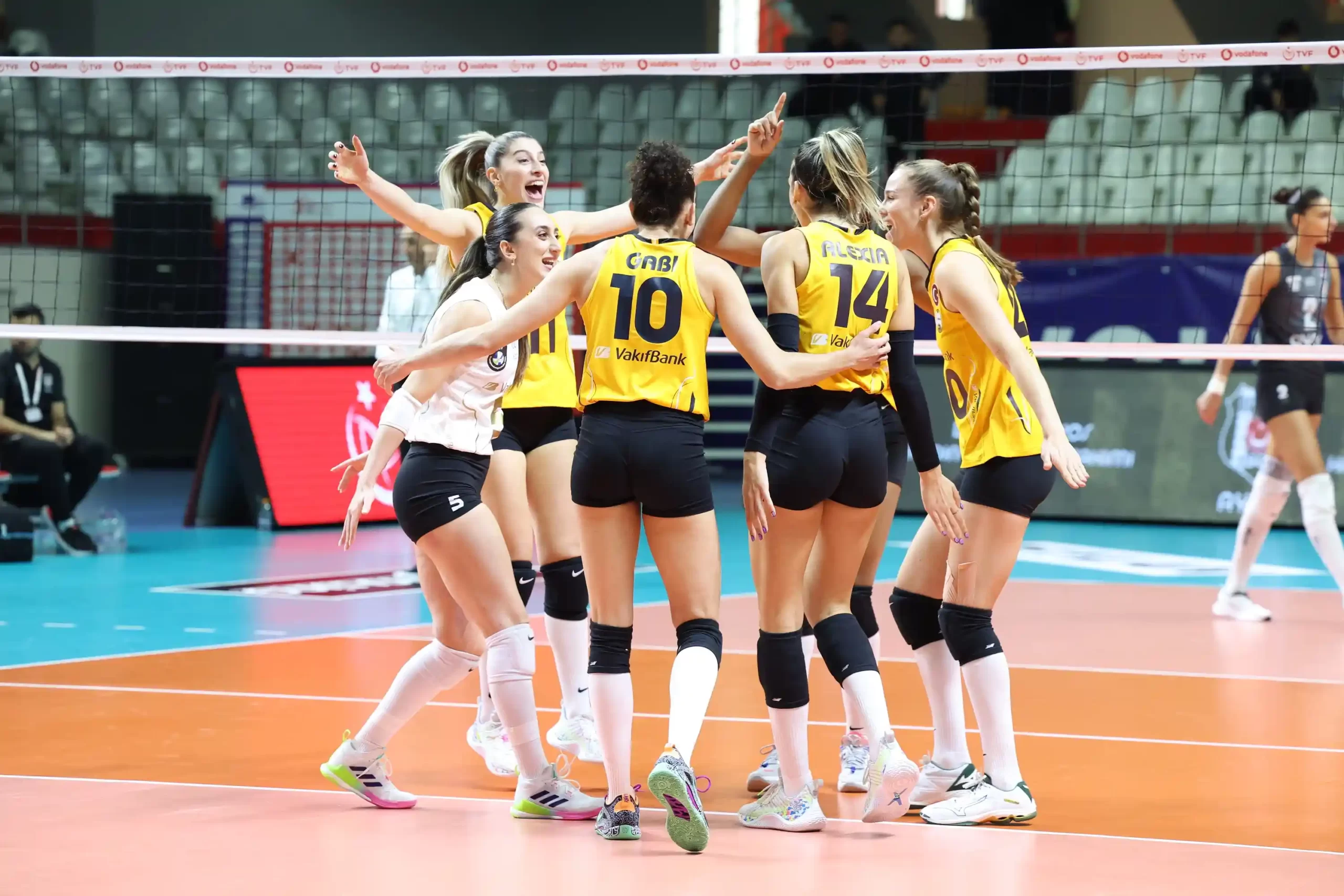 VakıfBank, Beşiktaş Ayos deplasmanında kazandı (1)