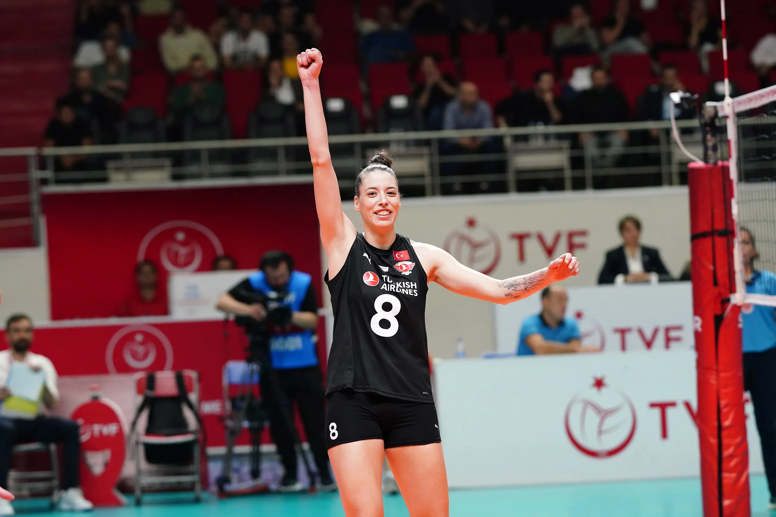 Dicle Nur Babat 2023 Türk Hava Yolları, Muratpaşa Bld. Sigorta Shop Deplasmanında