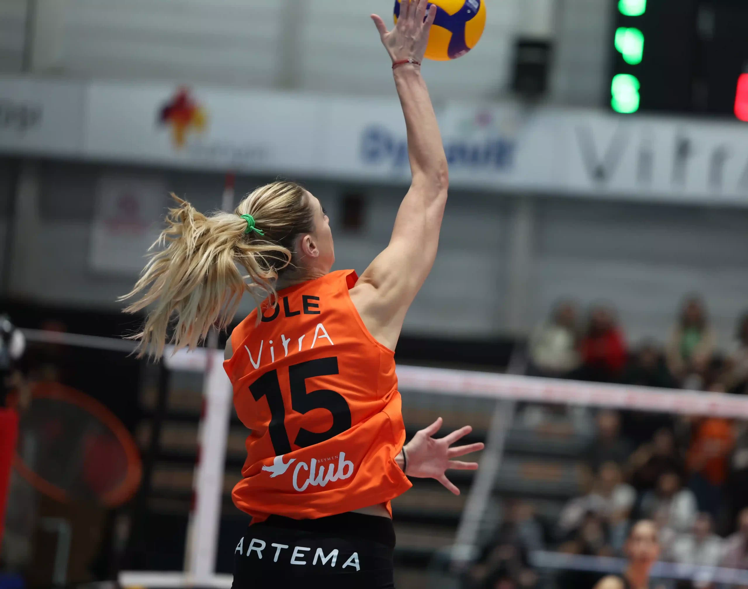 Eczacıbaşı, Beşiktaş'a Set Vermedi 1