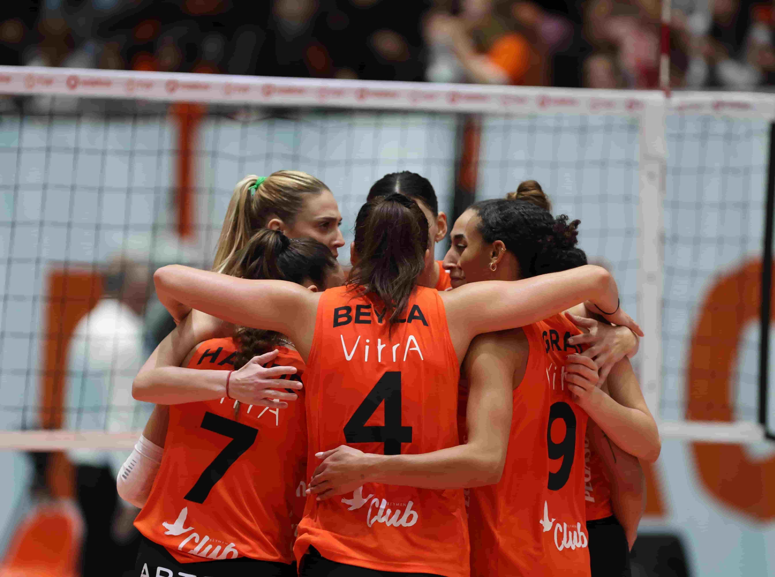 Eczacıbaşı, Beşiktaş'a Set Vermedi 3