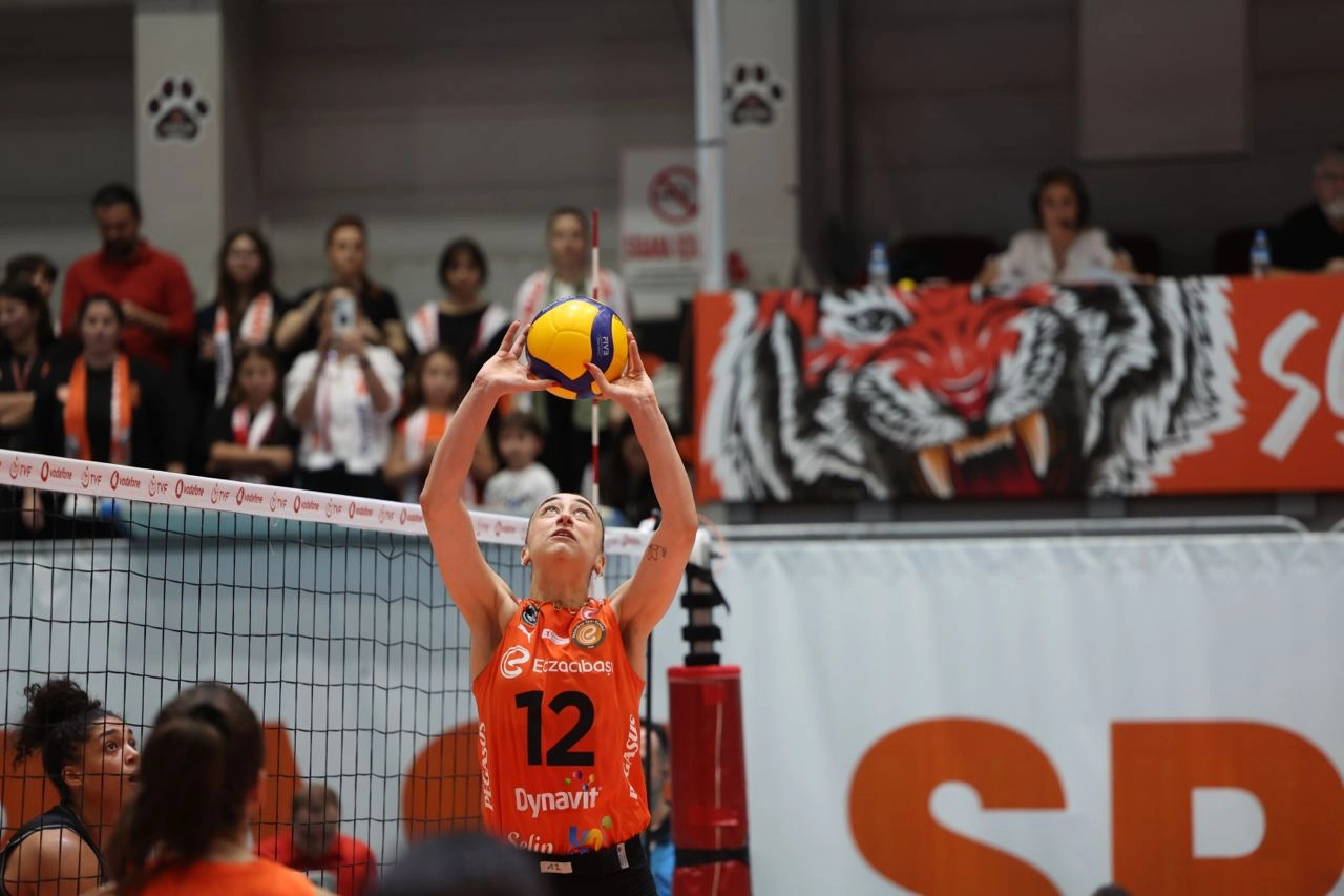 Eczacıbaşı, Beşiktaş'a Set Vermedi 5