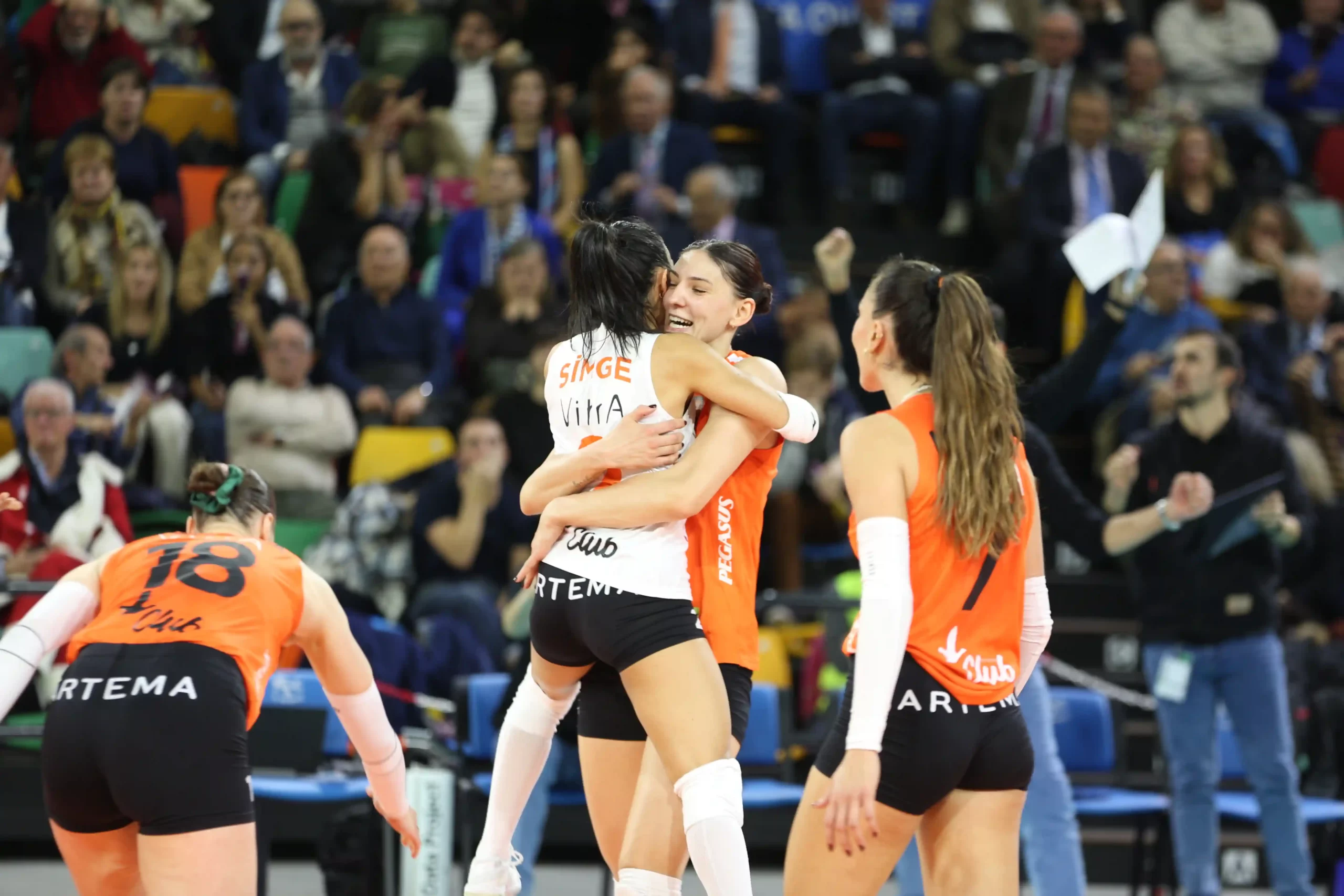 Eczacıbaşı, Scandicci'ye 3-1 Mağlup Oldu 1