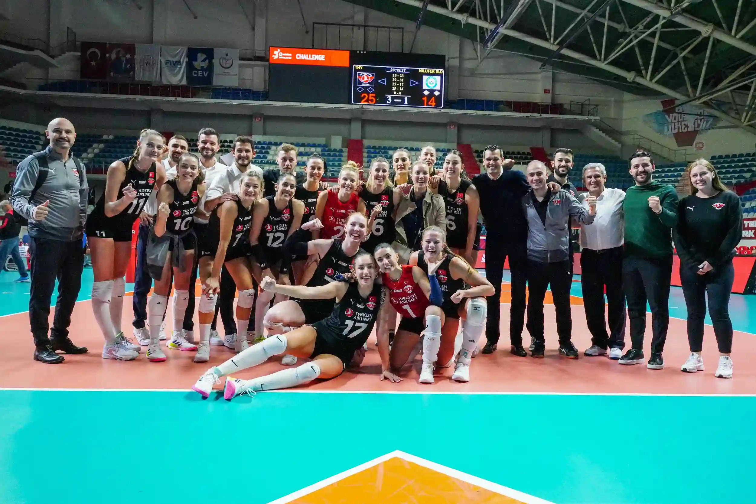 Nilüfer Belediyespor, THY Deplasmanında 1 Set Alabildi 2