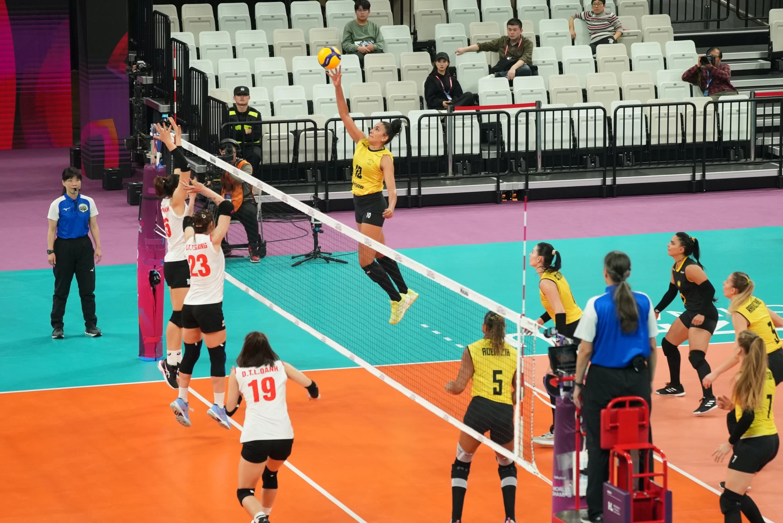 Dentil Praia Clube Sampiyonaya Galibiyetle Basladi2 scaled