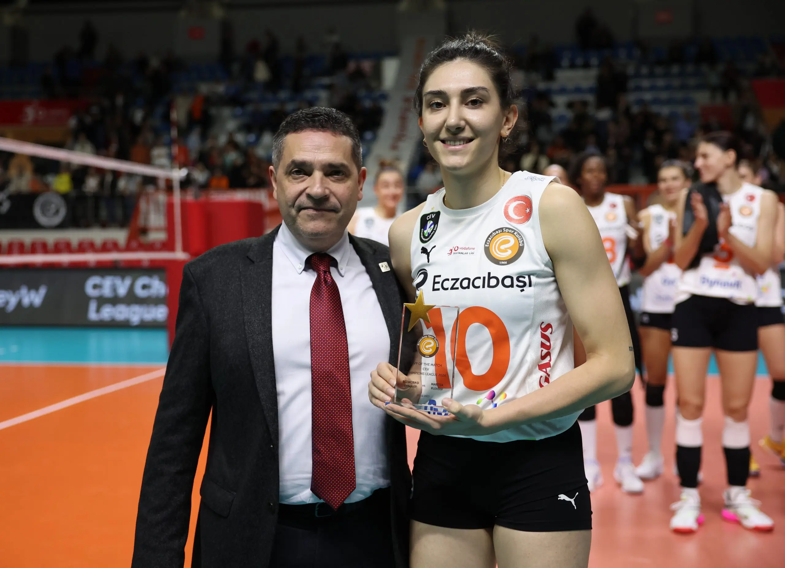 Eczacıbaşı Dynavit, Evinden Galibiyetle Ayrıldı 4