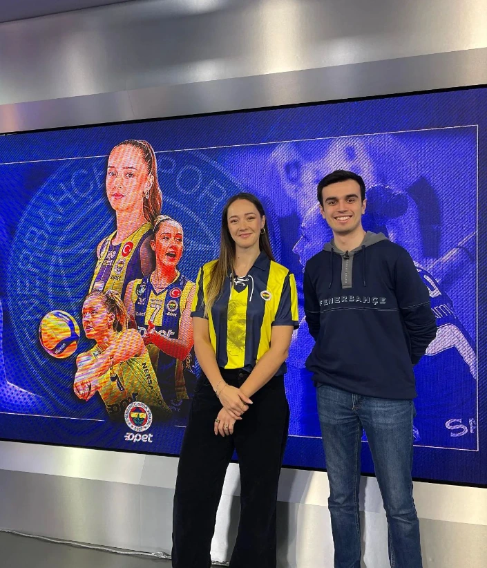Fenerbahçe Opet'in Smaçörü Cansu Çetin, FBTV'de1