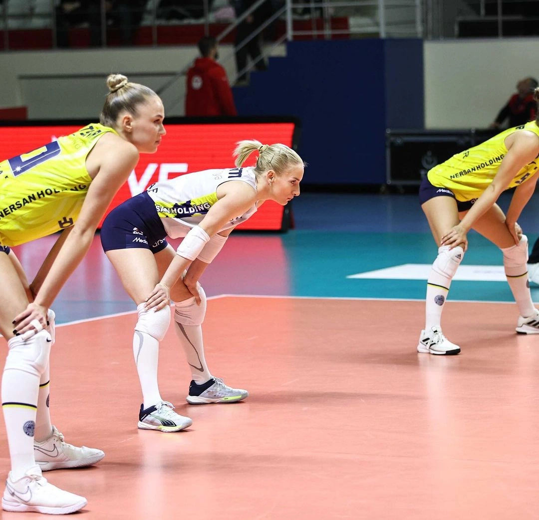 Fenerbahçe, Sultanlar Ligi'nde Liderlik Koltuğunda 3