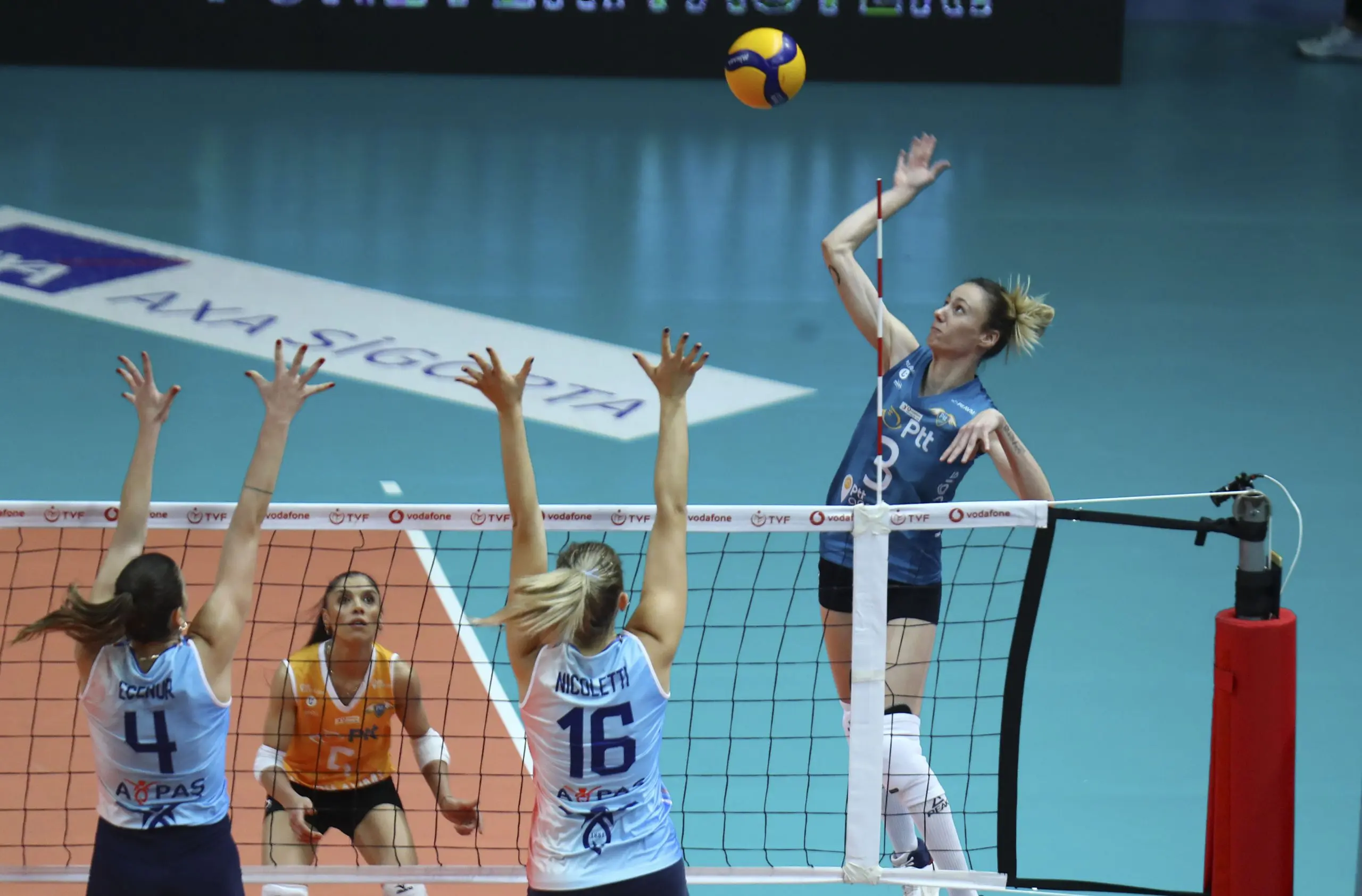 PTT Sultanlar Ligi’nde 12 Maçta 4. Galibiyetini Aldı 2