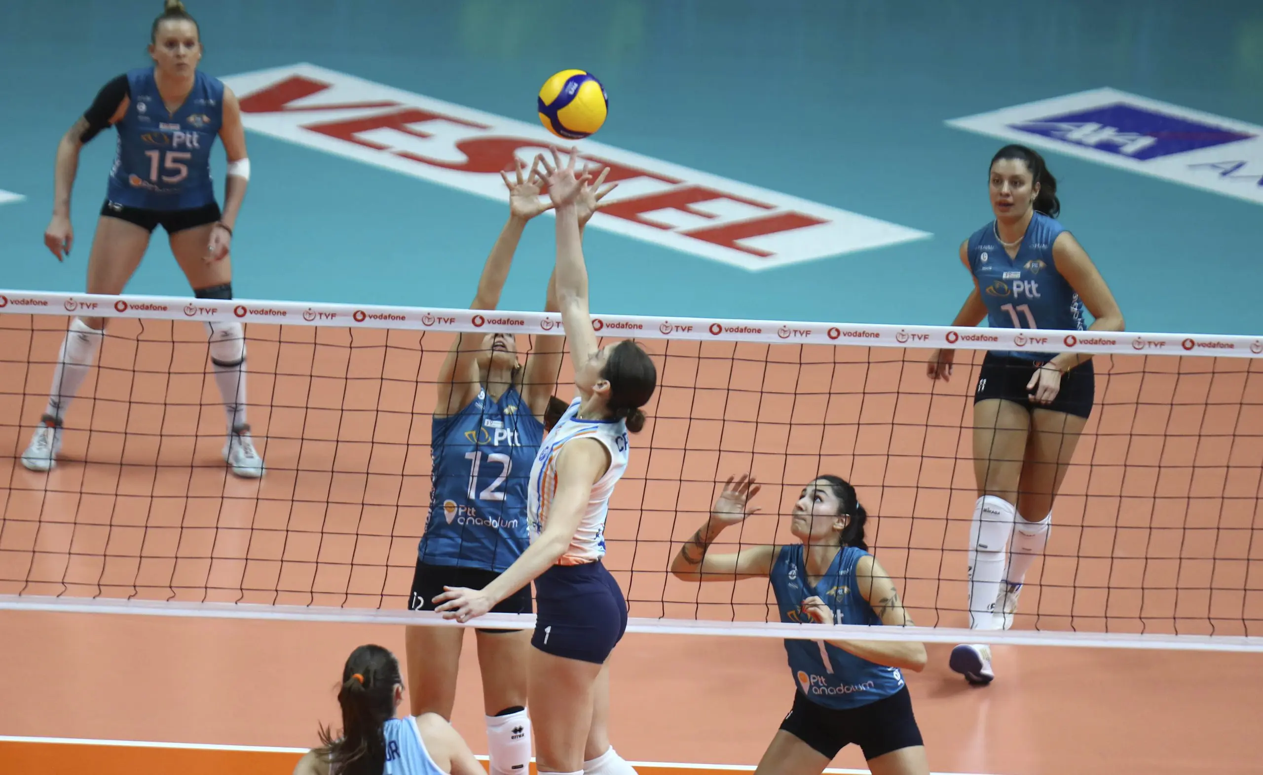 PTT Sultanlar Ligi’nde 12 Maçta 4. Galibiyetini Aldı 3