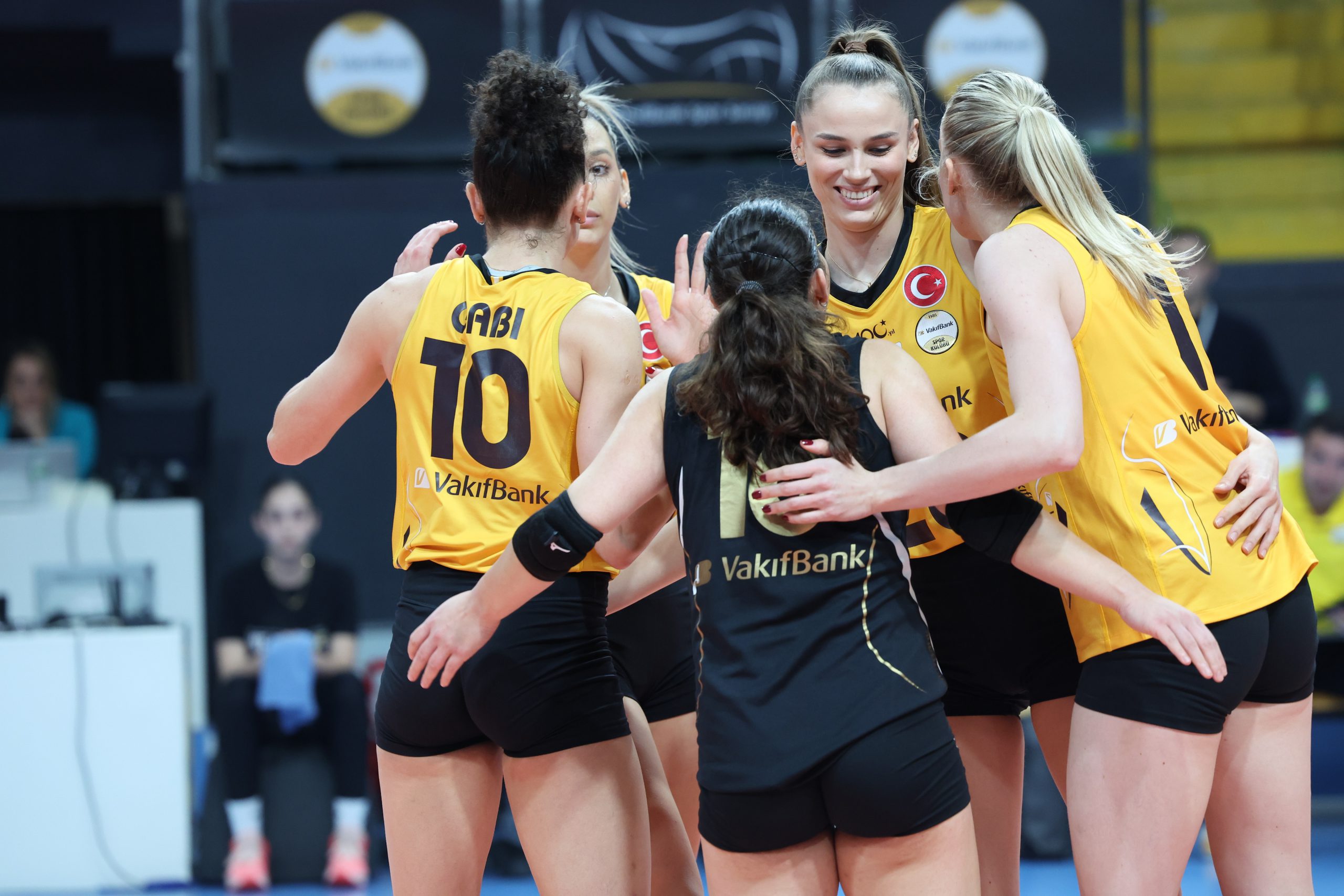 VakıfBank, CEV Şampiyonlar Ligi’nde Pazova’yı 3-1 ile Geçti 2