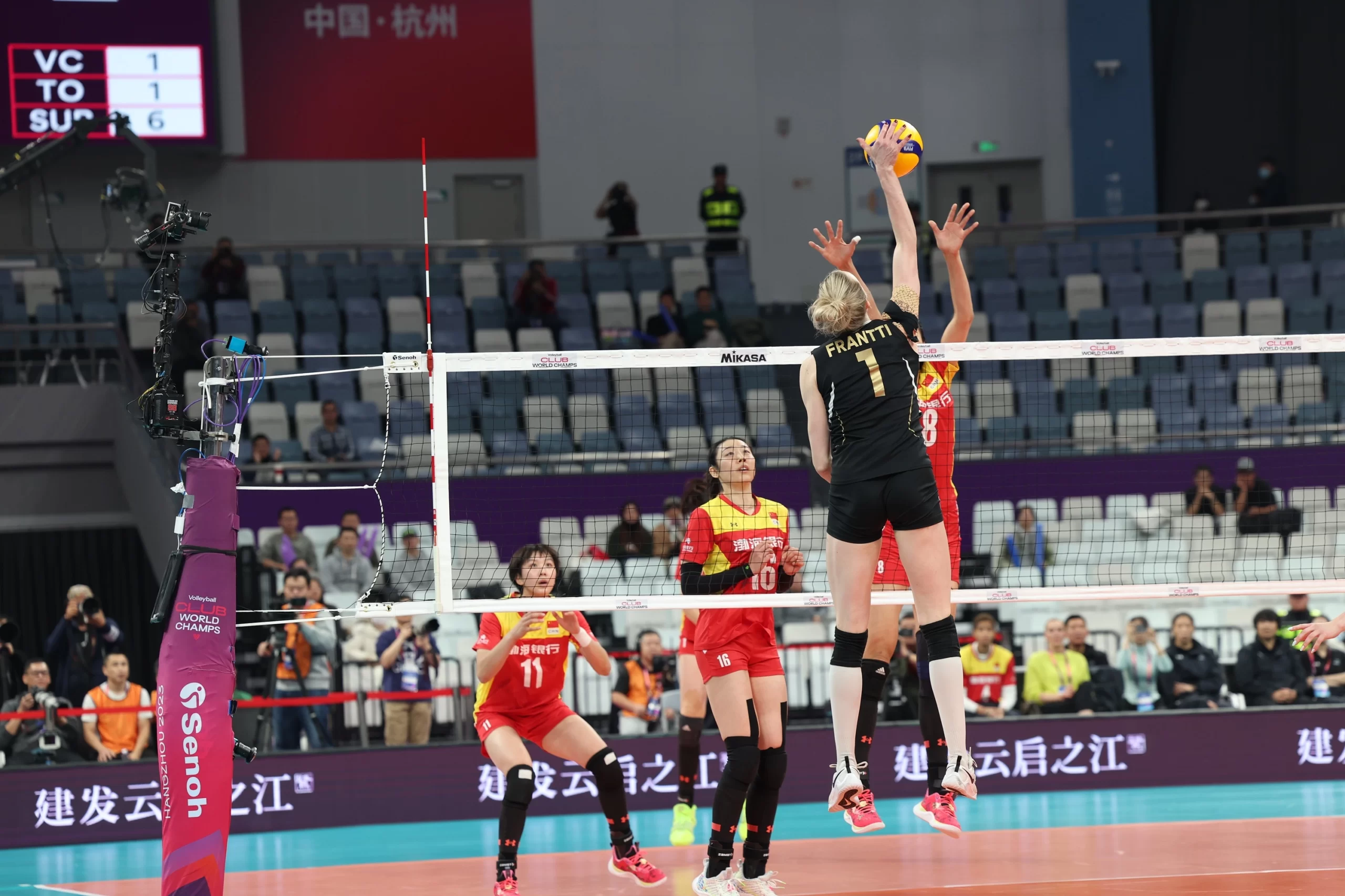 VakıfBank Finalde! Rakibi ise Eczacıbaşı3
