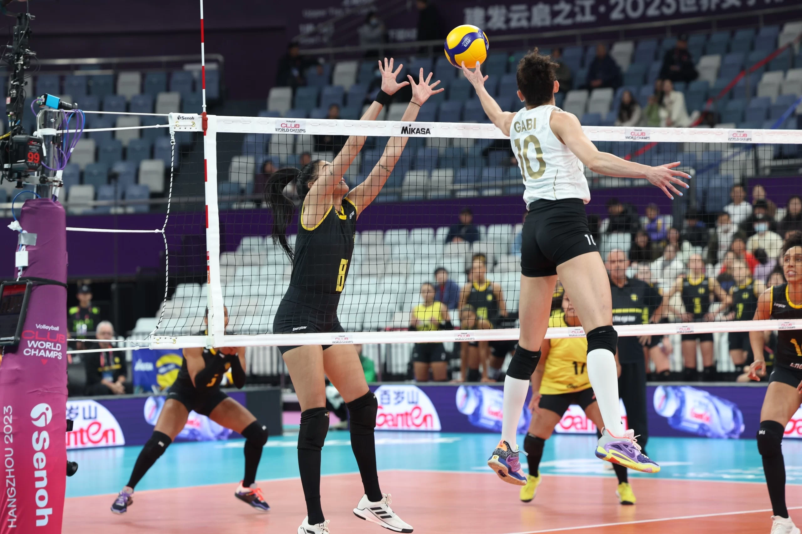 VakıfBank, İkinci Galibiyetiyle Yarı Finalde2