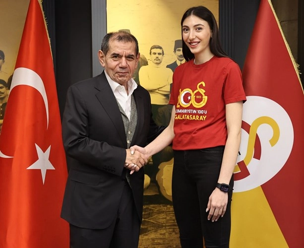 Ayçin Akyol İki Yıl Daha Galatasaray'da3