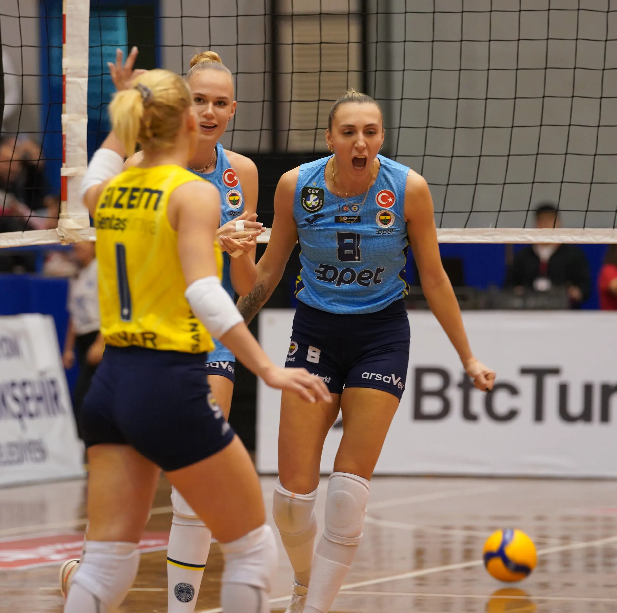 Fenerbahçe Opet, Aydın Deplasmanından 3-0 Galip Ayrıldı3