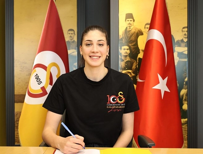 Galatasaray Başkan Yardımcısı Mehmet Cibara: "Zirveye daha da yaklaşacağız."1