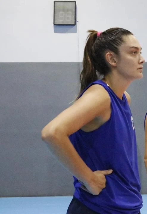 Özge Nur Çetiner ''Yasemin kardeşimdir, kasti hiçbir şey yok.'' 1