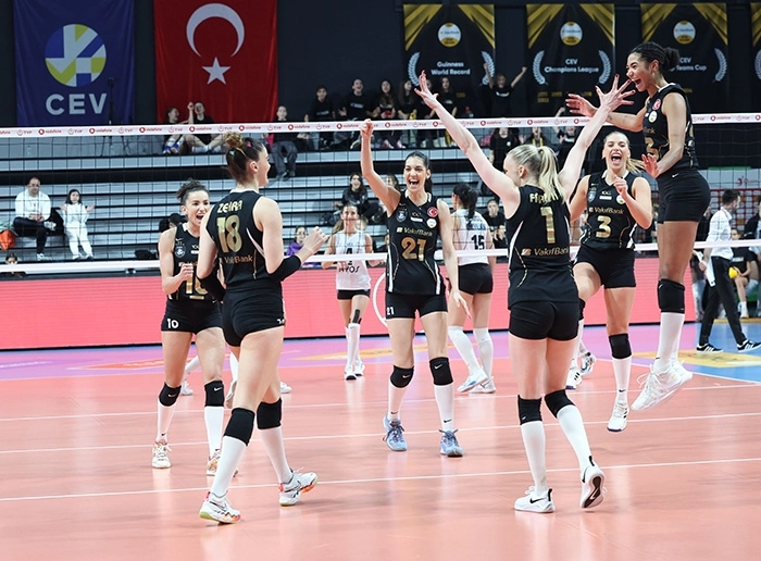 VakıfBank, Zorlu Beşiktaş Ayos Karşılaşmasında Galip2