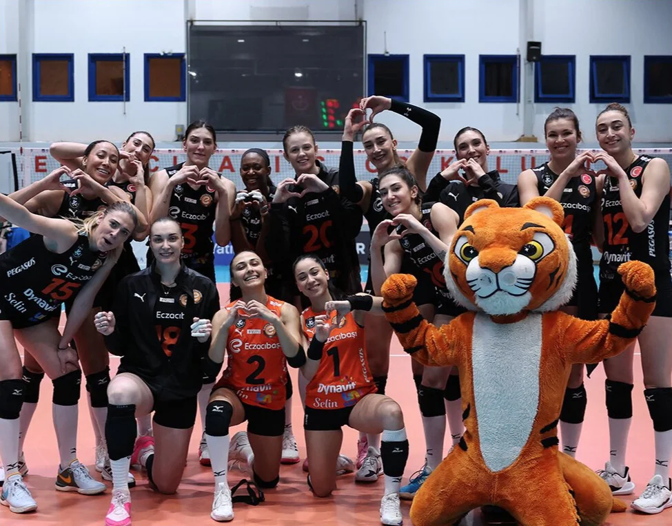 Eczacıbaşı, Kupa Voley'de Adını Yarı Finale Yazdırdı11