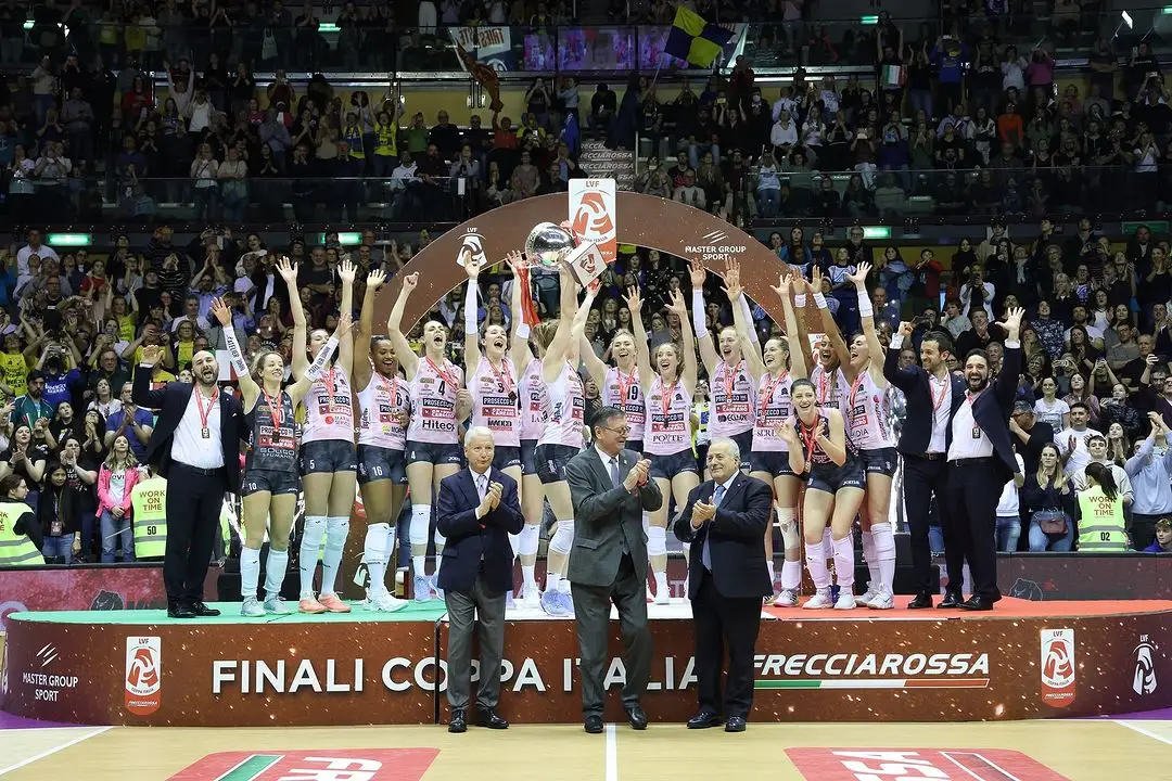 İtalya Kupası Şampiyonu Yeniden Imoco6