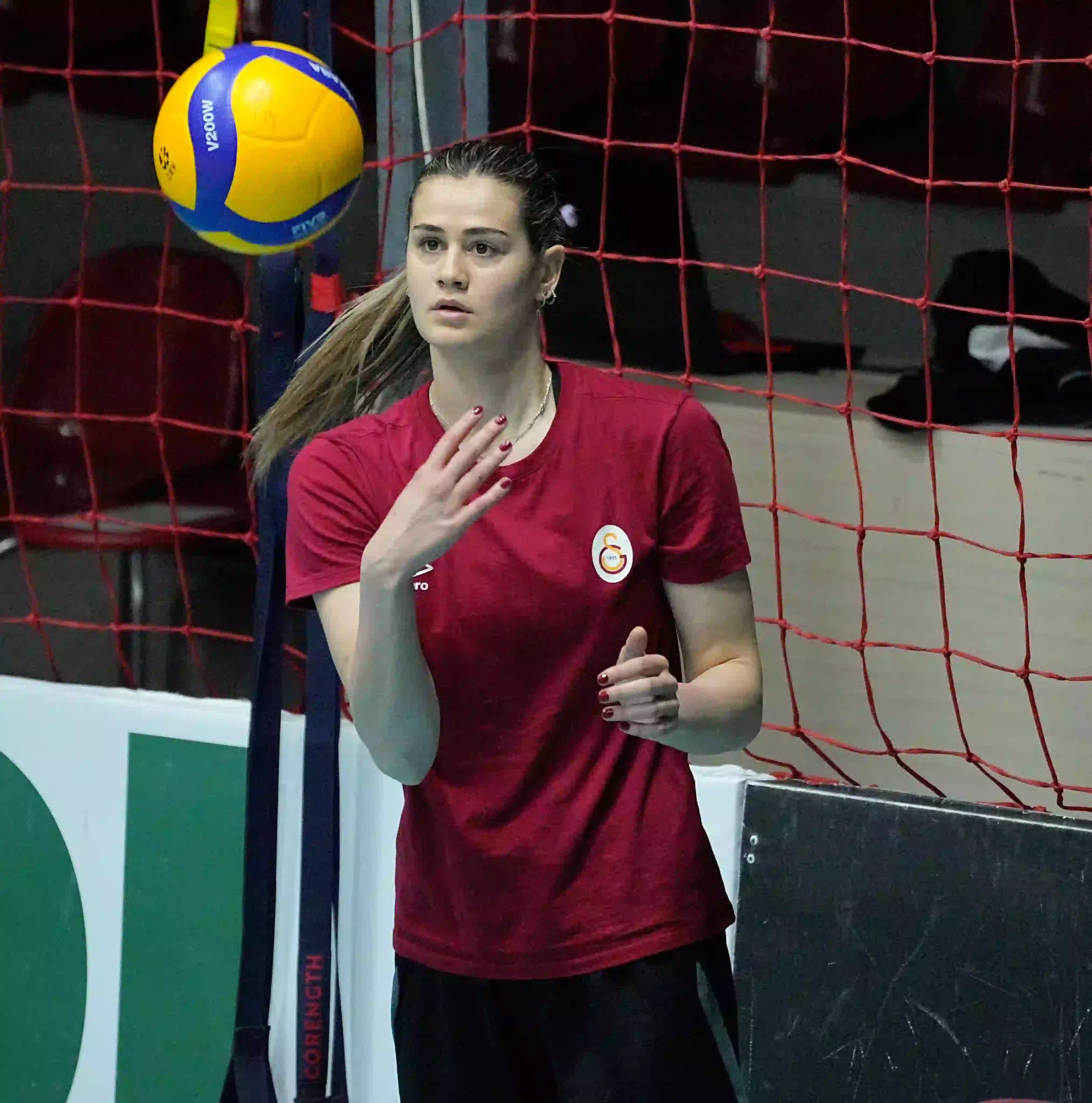 Sırp Orta Oyuncu Katarina Lazovic Galatasaray'da2
