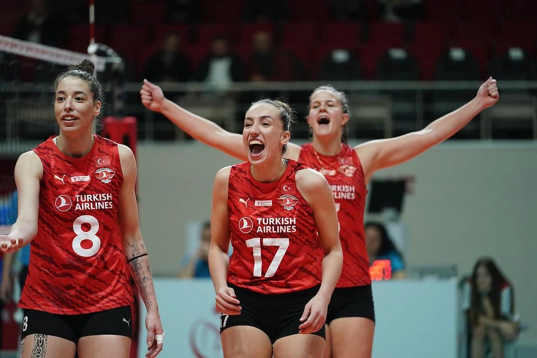 THY, Sarıyer'e Set Verdi Puan Vermedi2