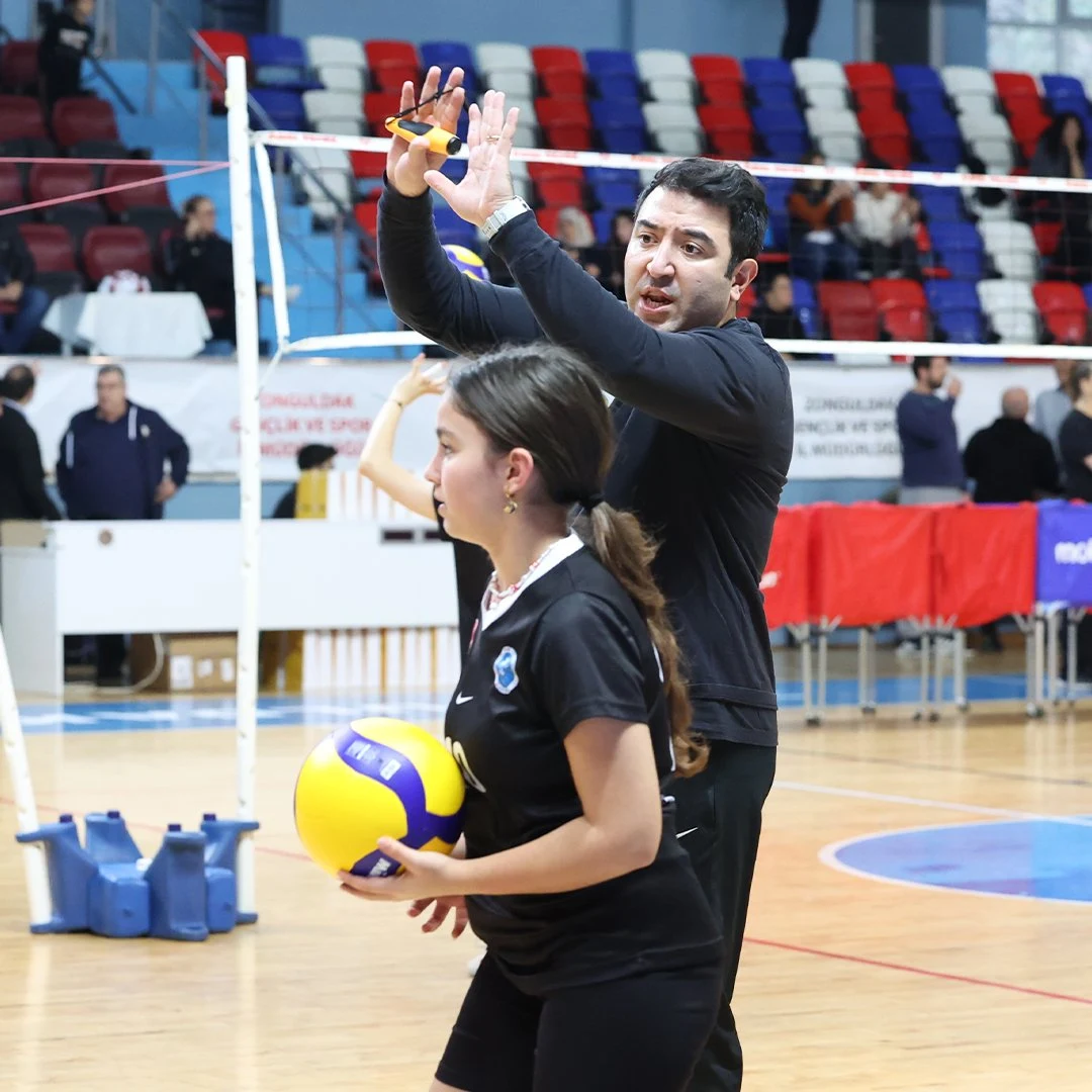 VakıfBank, Yarının Sultanları için Zonguldak'ta4