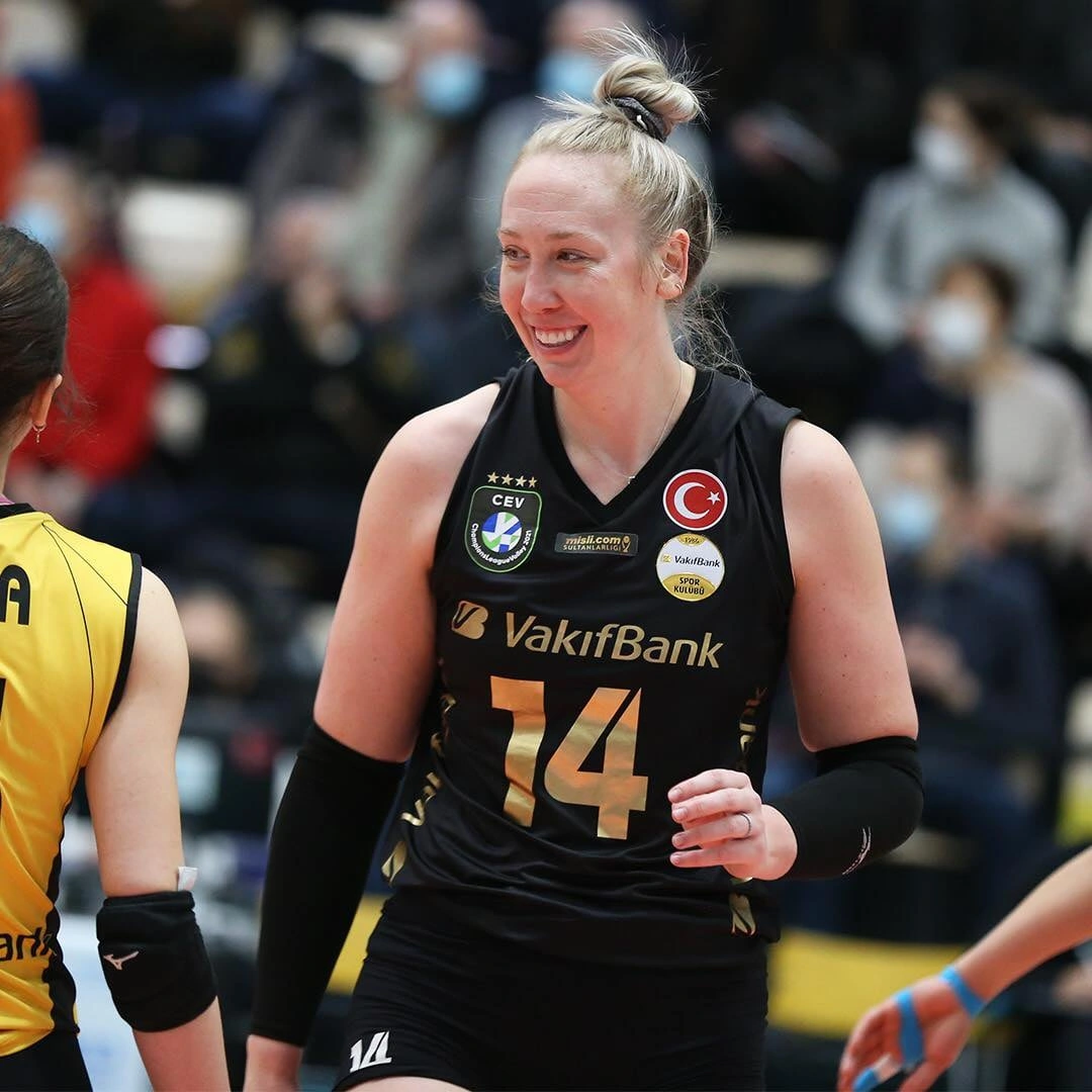 Bartsch-Hackley Columbus Fury ile Geri Dönüyor1