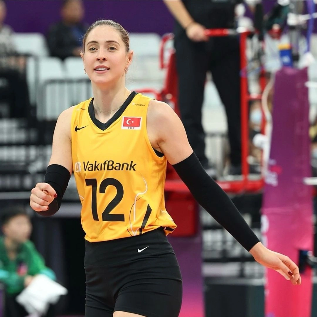 Bianka Busha Gelecek Sezonda Aras Kargo'da1