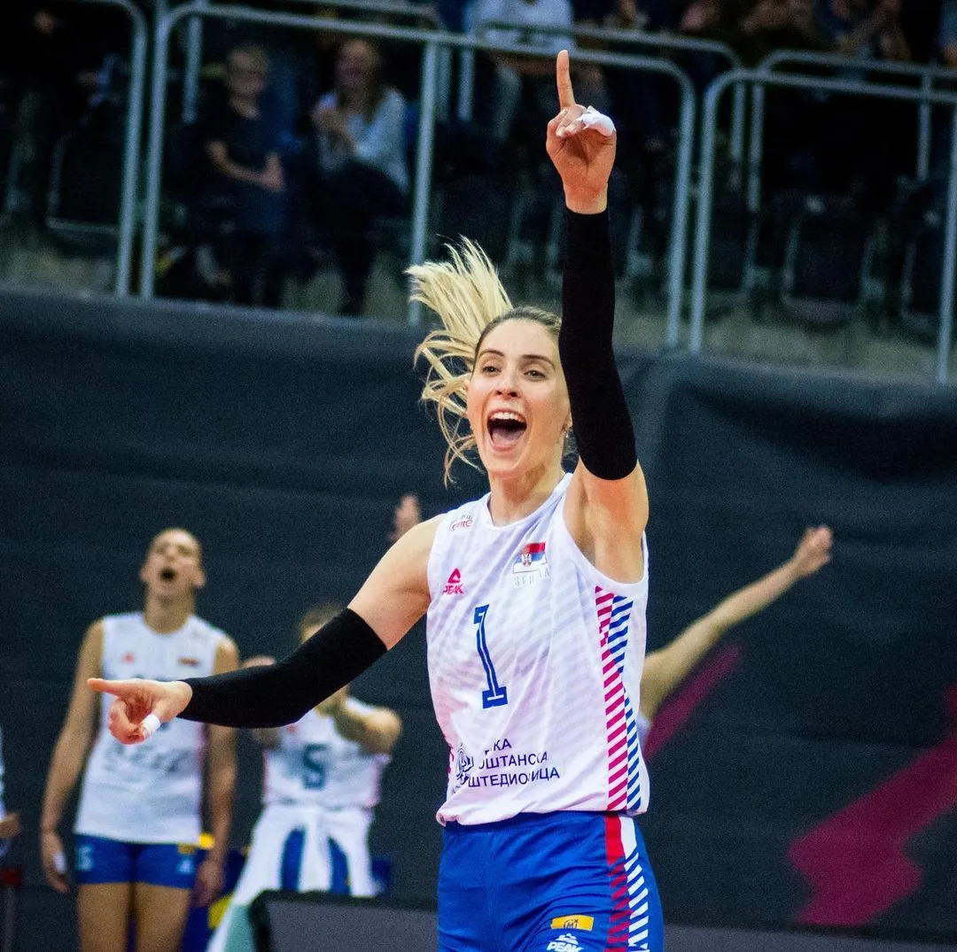 Bianka Busha Gelecek Sezonda Aras Kargo'da2