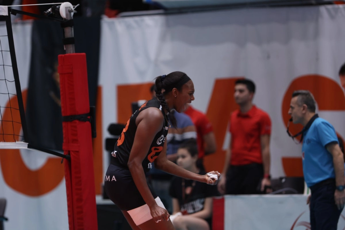 Eczacıbaşı'ndan Sinead Jack-Kısal'ın Sakatlığına İlişkin Açıklama1