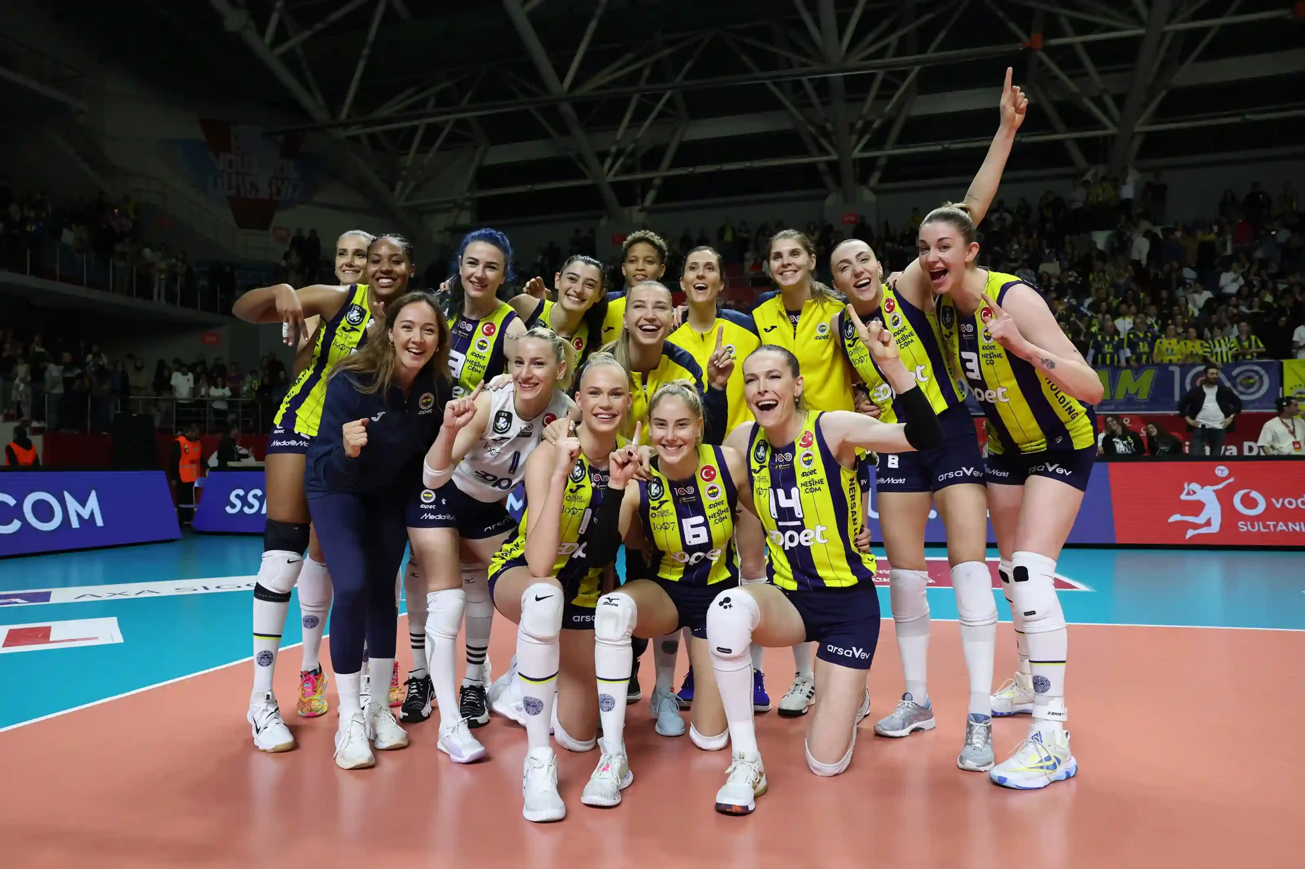 Fenerbahçe, Lig Etabını Lider Tamamladı2