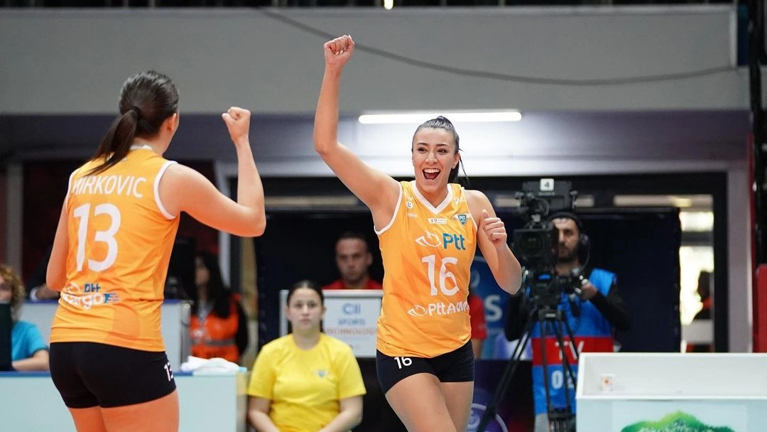 Galatasaray'da Üç Yeni İsim Britt Bongaerts, Yasemin Özel, Eylül Akarçeşme2