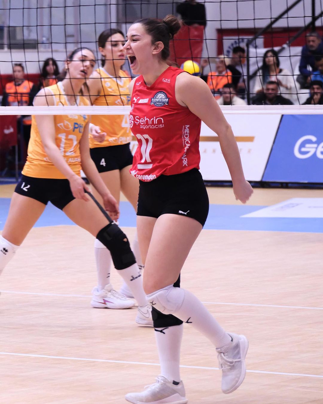 Galatasaray'ın Yeni Transferi Aslıhan Kılıç2