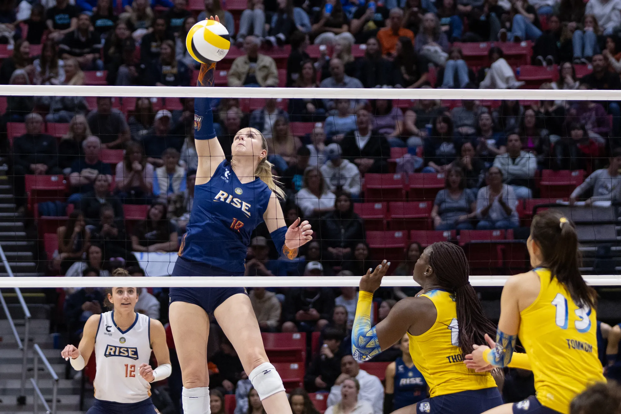 Pro Voleybol Federasyonu'nda Beş Hafta Geride Kaldı1