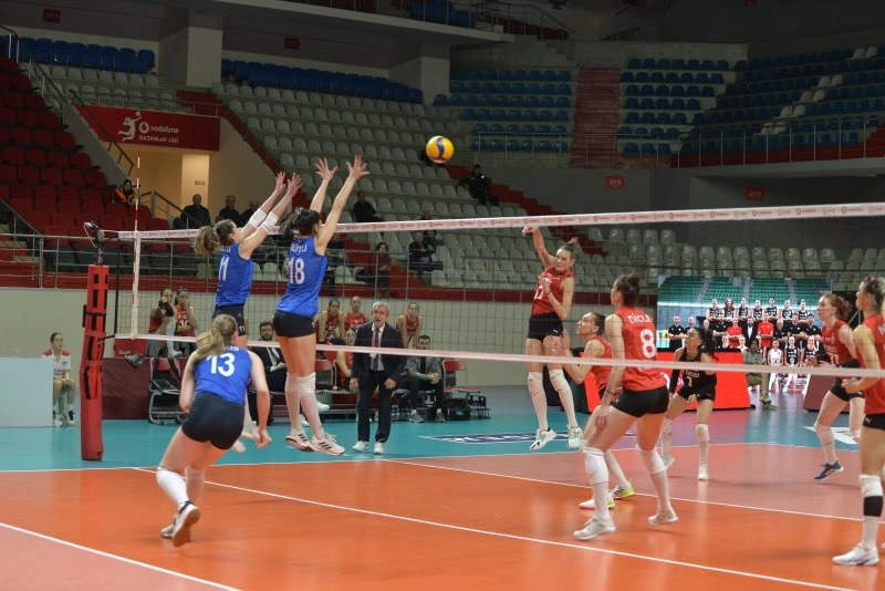 THY, Çukurova’ya Set Vermedi4