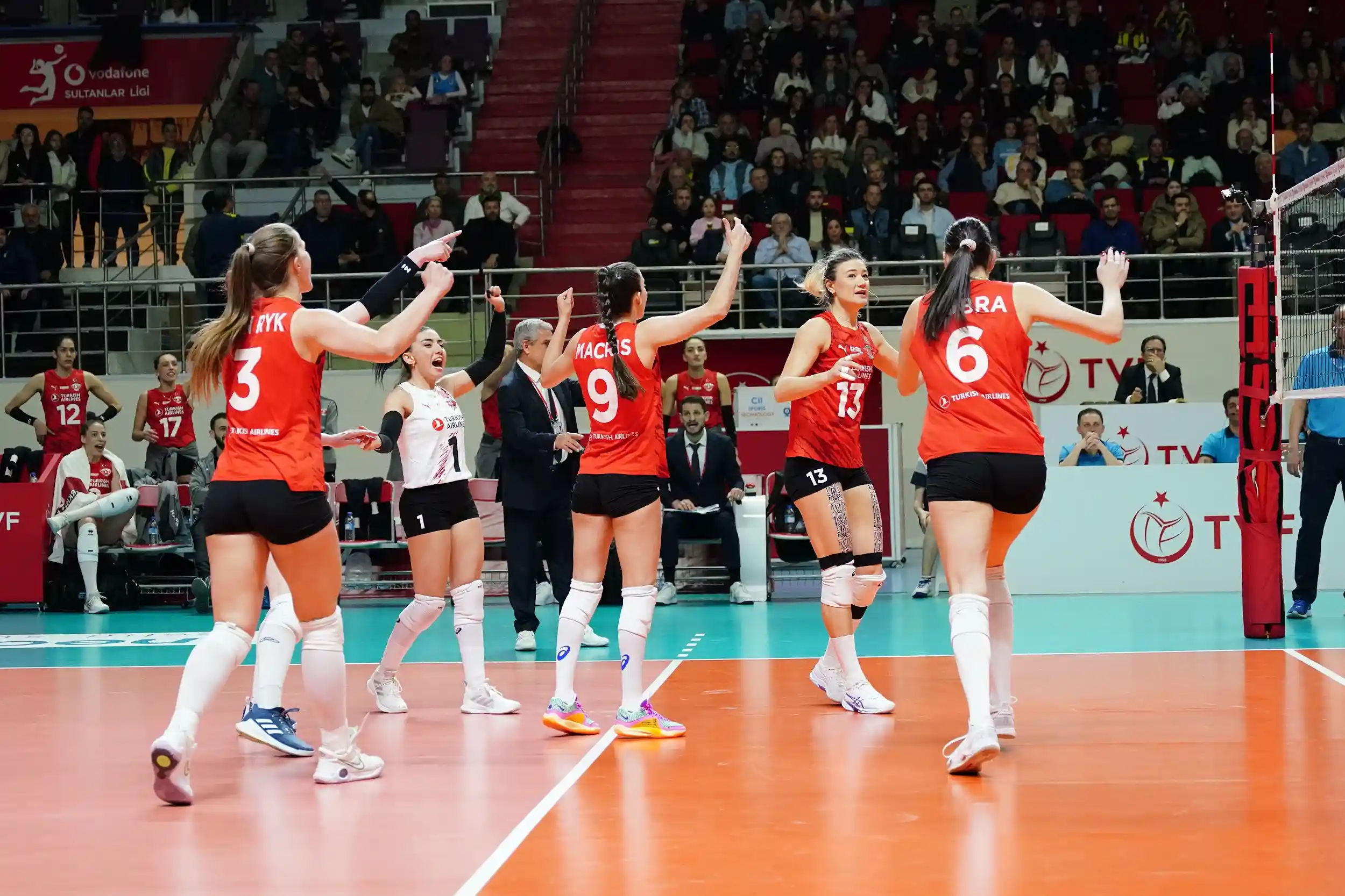 Türk Hava Yolları, Aydın'ı Konuk Ediyor1