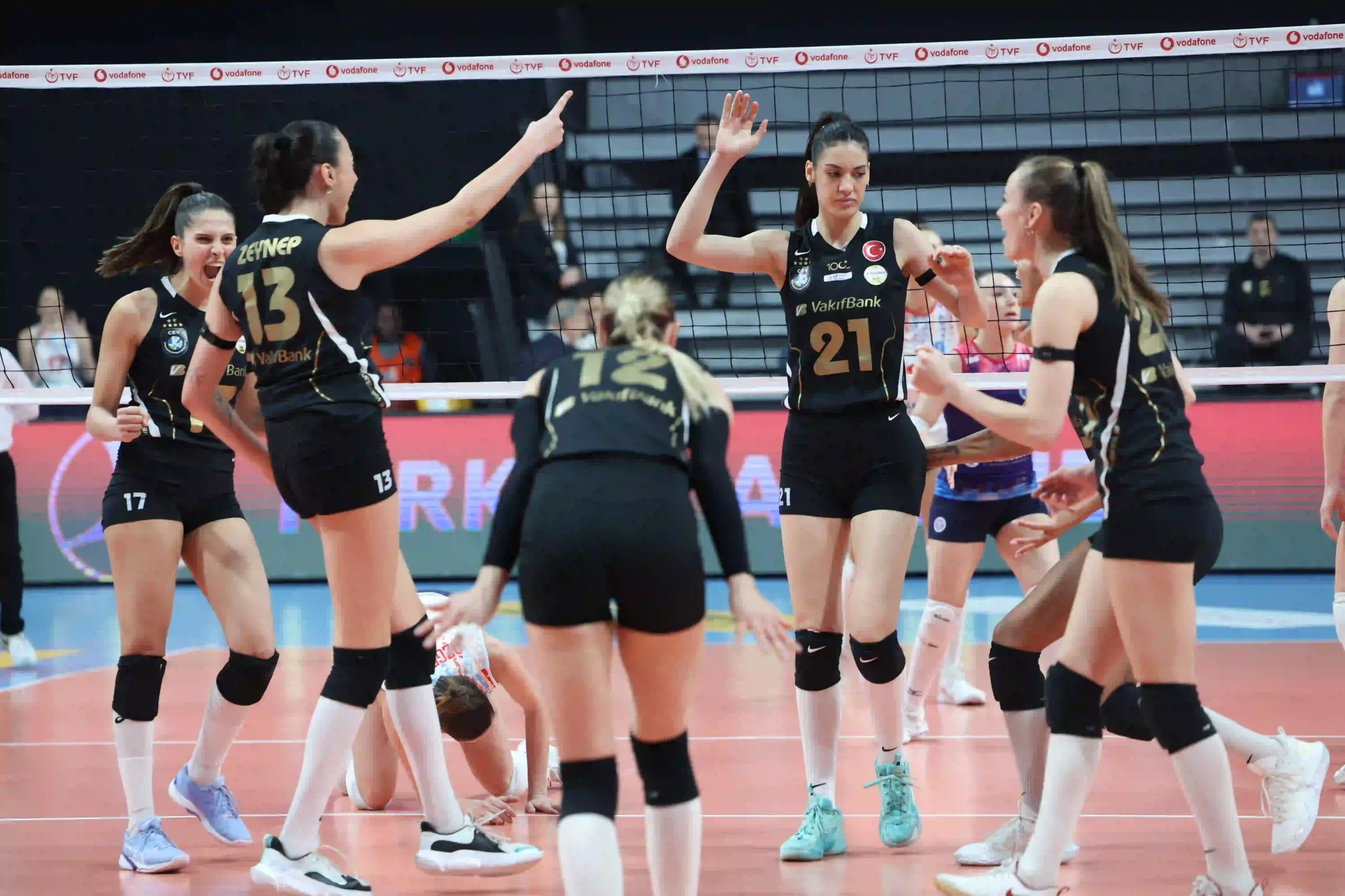 VakıfBank, Aydın Karşısında 3-1 Galip1